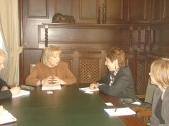26. april 2012. godine Predsednica Narodne skupštine prof. dr Slavica Đukić Dejanović i Džun Zejtlin, specijalna predstavnica za rodna pitanja pri OEBS
